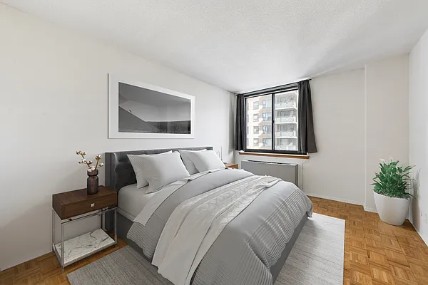 Rented by Compass | media 9