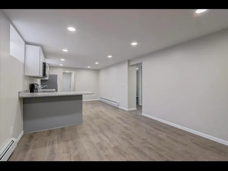 4253 James Ave N #3 — Photo 11