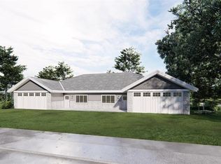 712 Augustine Pl, Columbus, NE 68601