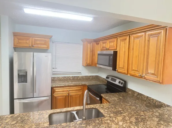 1720 Windorah Way APT H, West Palm Beach, FL 33411