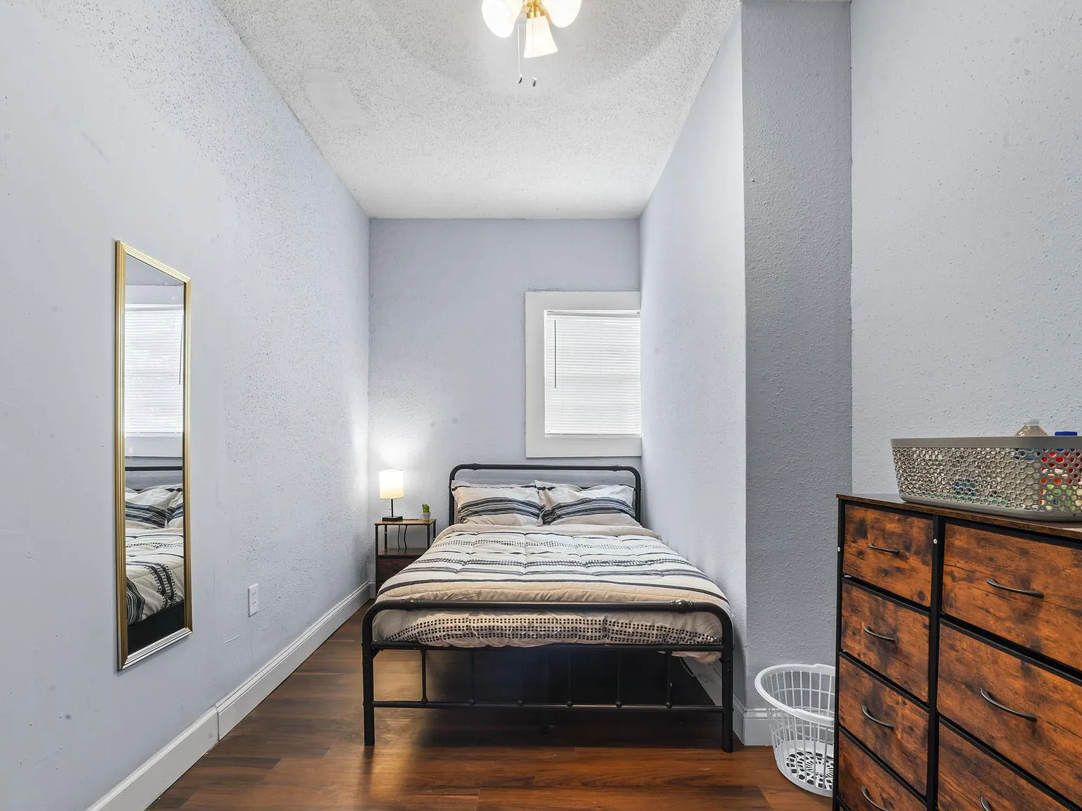 4 bed, 3.0 bath, 1750 sqft, $659 — Photo 2