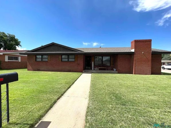 1502 W Dallas Ave, Artesia, NM 88210