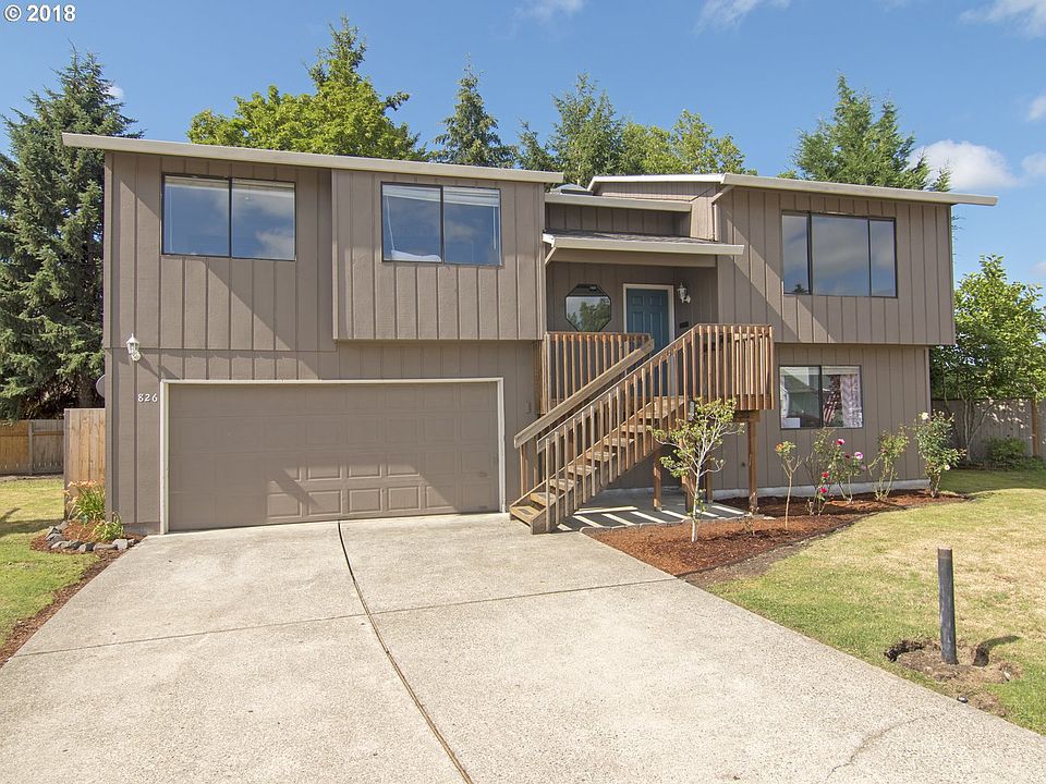 1st image of 826 NE Melinda Ct