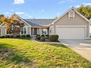 1879 Chateau Du Mont Dr, Florissant, MO 63031