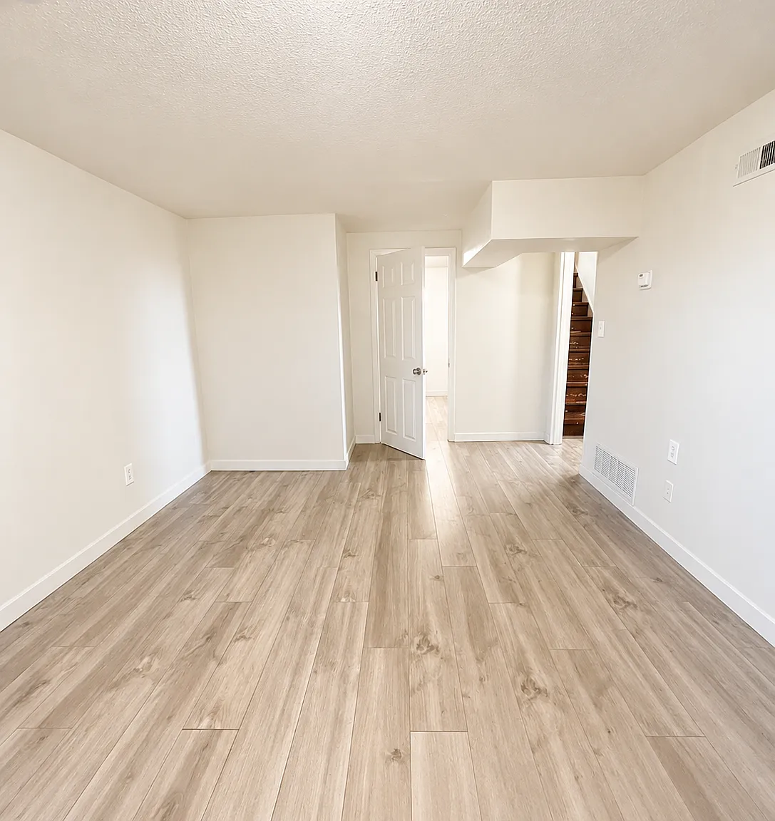 2 bed, 810 sqft, $995 — Photo 3