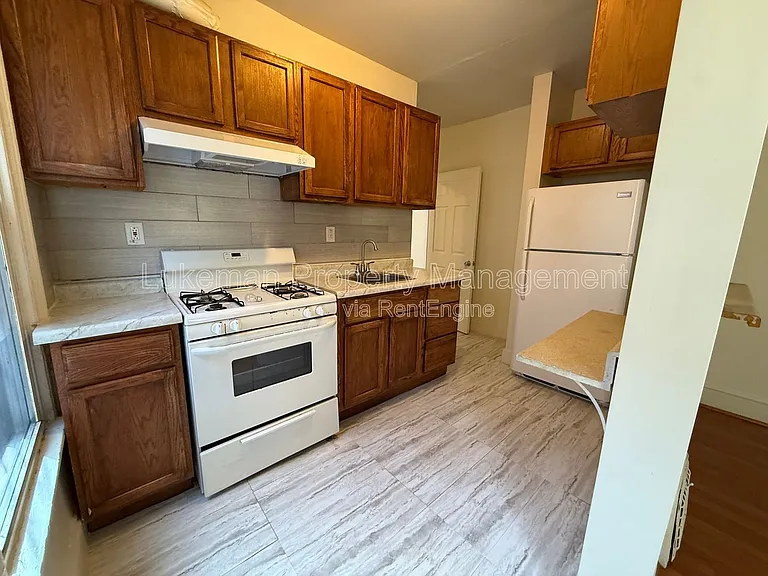 932 S Park St #1 — Photo 5