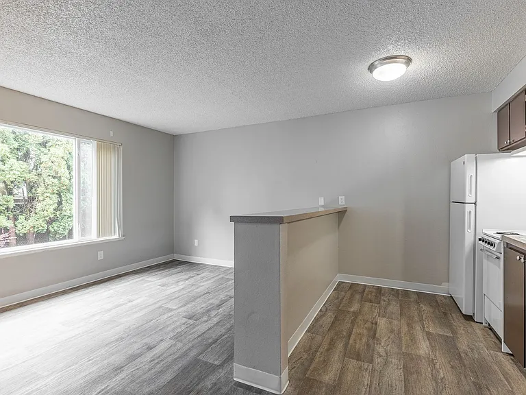 Keystone East — Photo 3