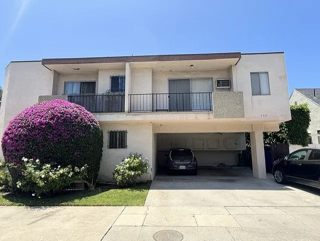 3357 Oakhurst Ave. — Photo 3