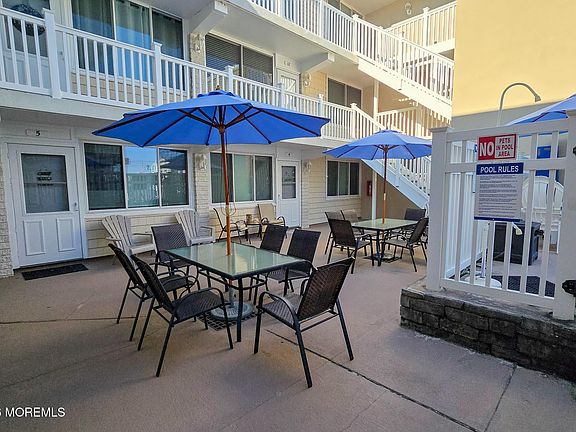 3rd image of 1515 Boulevard Boulevard #25
