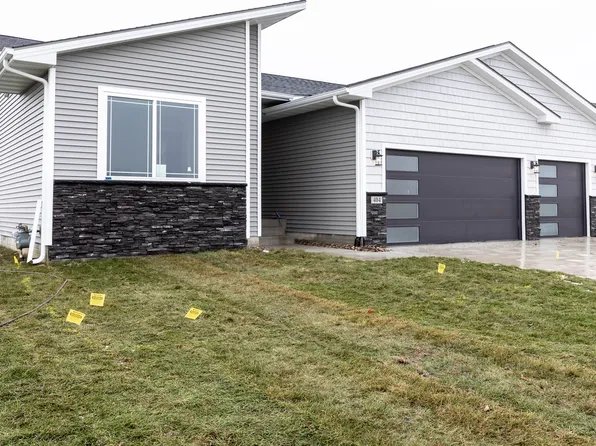 404 NE Madison Ave, Elkhart, IA 50073