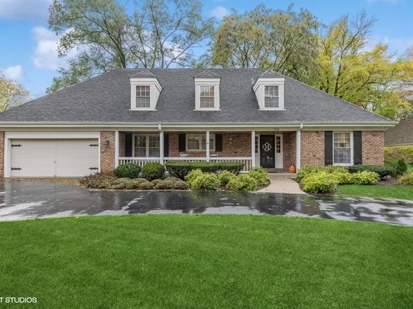 700 Gregford Rd, Burr Ridge, IL 60527