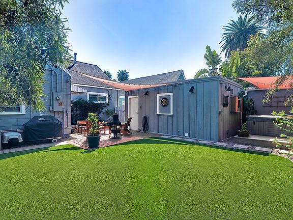 3rd image of 3066 Meade Ave