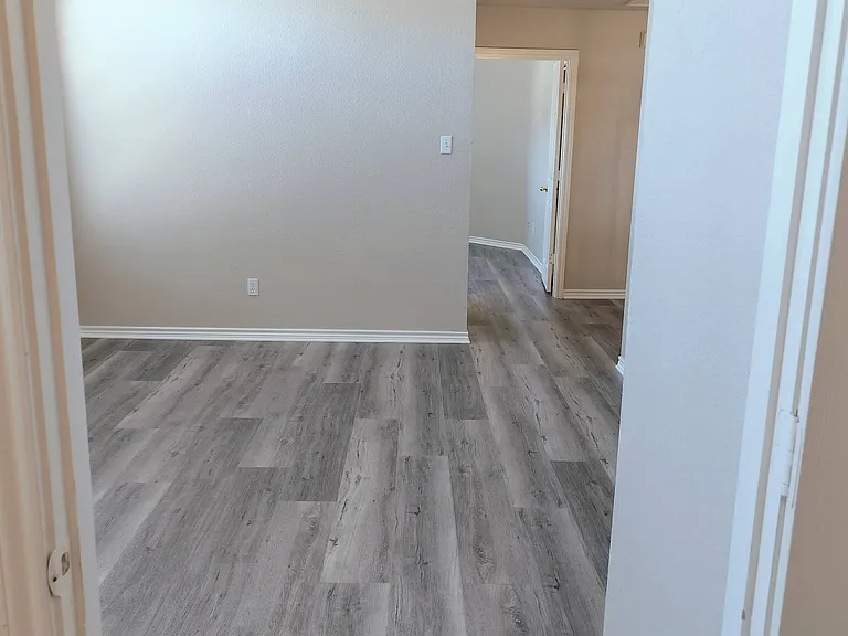 8001 Case Dr — Photo 80