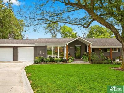 8716 Western Ave, Omaha, NE, 68114