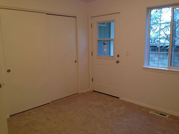4th image of 4724 NE 101st Ave