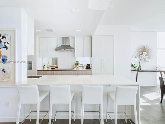 5th image of 6103 Aqua Ave APT 701