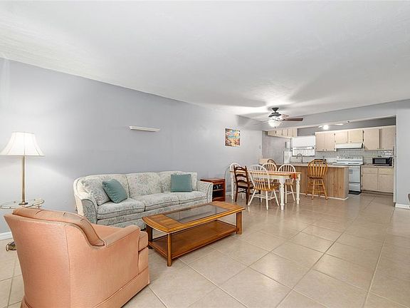 5th image of 2811 SW Archer Rd APT V187