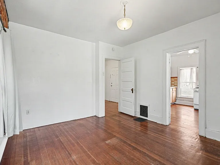 1428 N Lafayette St — Photo 9