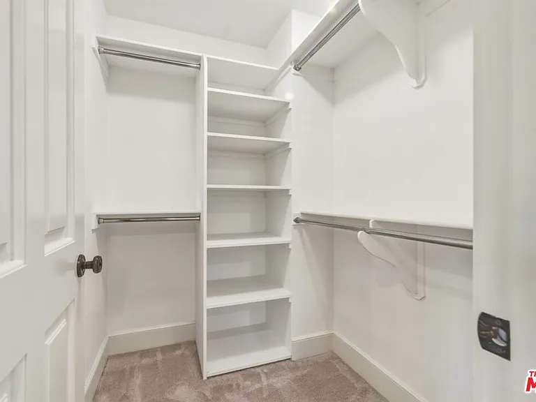 1633 Voorhees Ave — Photo 25