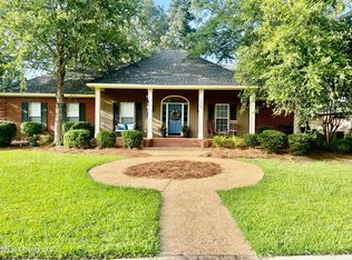 1024 Riverchase North Dr, Brandon, MS 39047