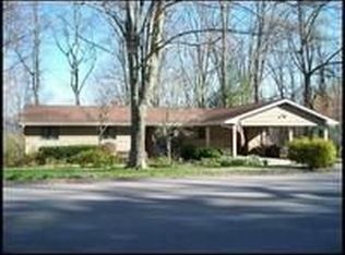 884 W Outer Dr, Oak Ridge, TN 37830