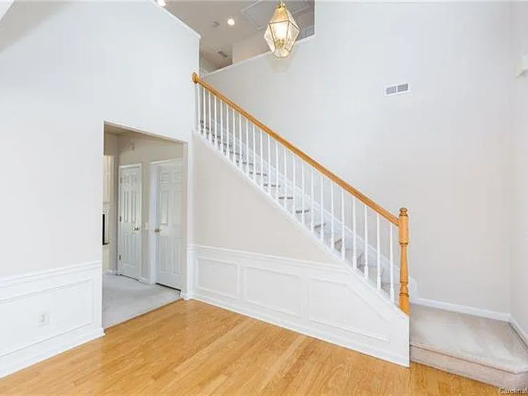 8609 Society St — Photo 8