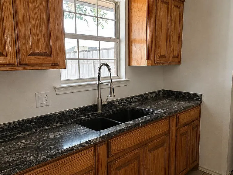 326 Cloud Ave — Photo 5