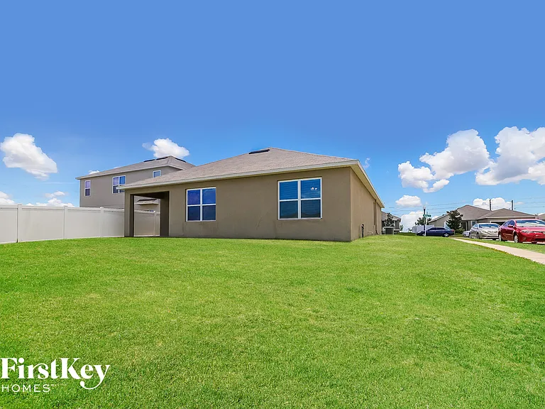 211 Bella Dr — Photo 15