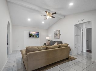 1009 High Point Rd, Arlington, TX 76015