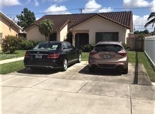 9541 SW 38th St, Miami, FL 33165