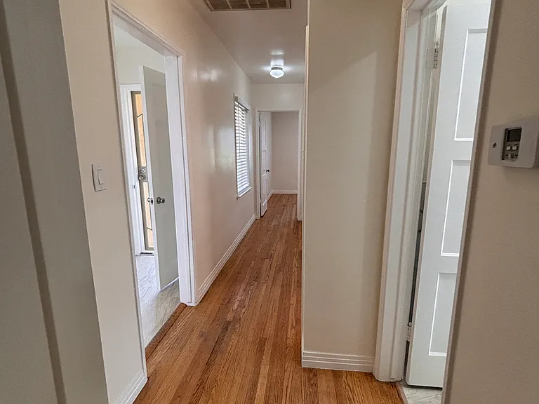 19226 Vanowen St — Photo 11
