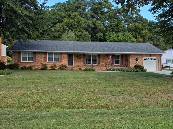 126 Tabb Ln, Yorktown, VA 23693