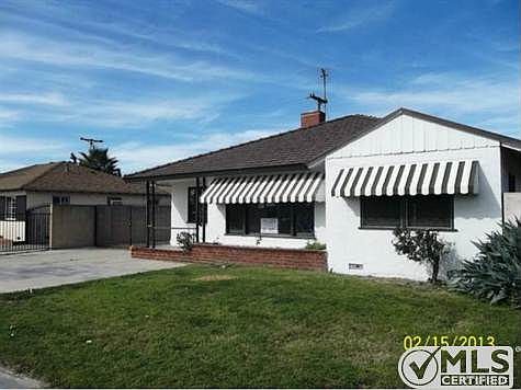 3rd image of 1425 E La Palma Ave