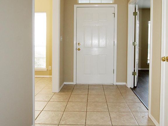 Entryway - Flex Room to the right