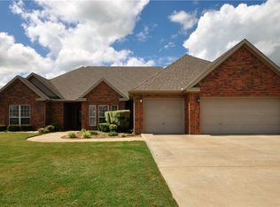 725 Harrison St, Pea Ridge, AR 72751