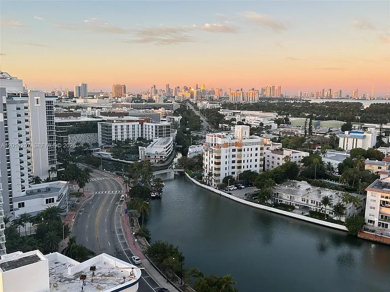2555 Collins Ave #2014 — Photo 15