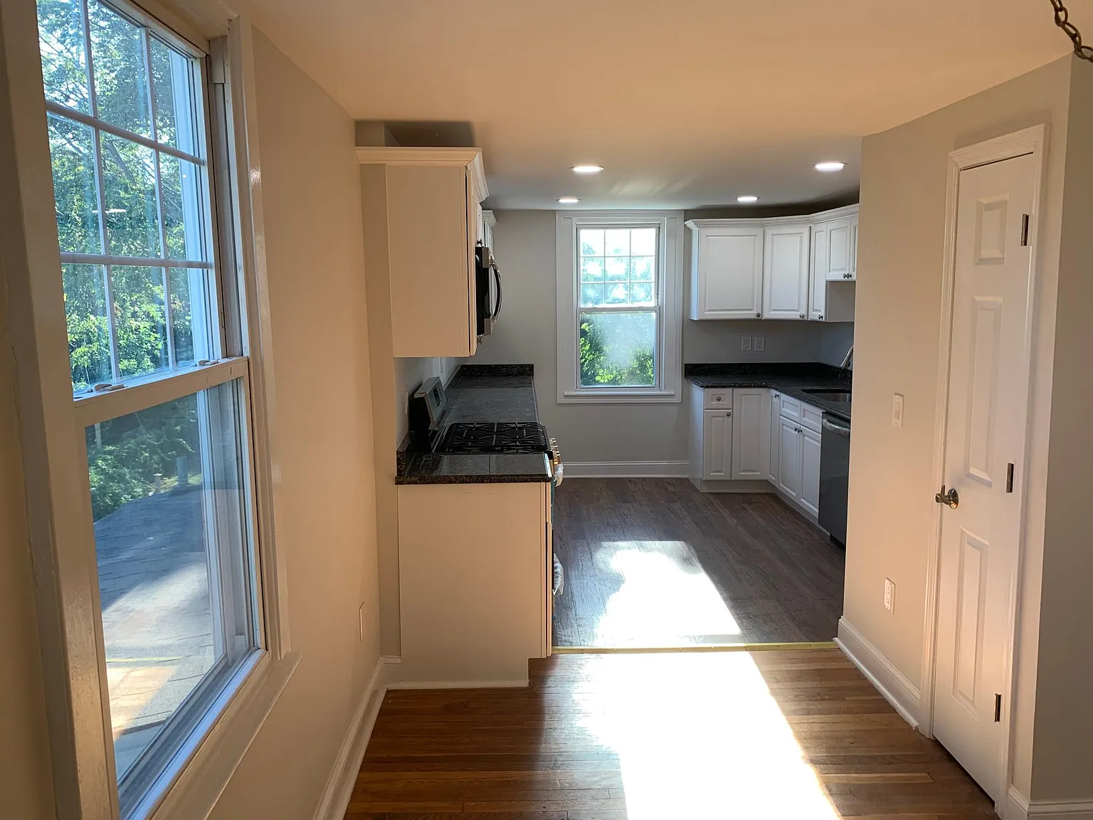 187 King St — Photo 4