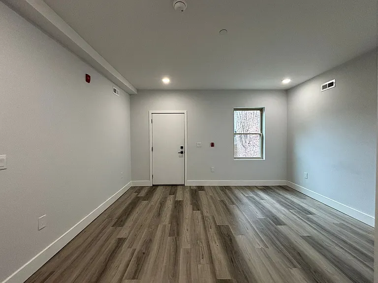 1027 W Dauphin St #3 — Photo 4