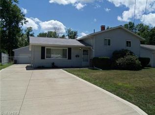 1910 E 42nd St, Lorain, OH 44055