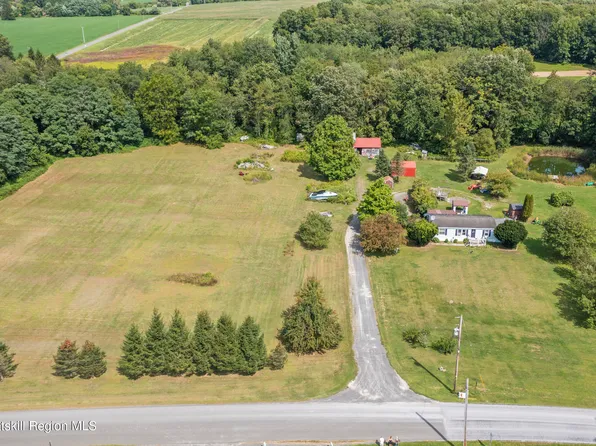 11 Falls Road, Hudson, NY 12534