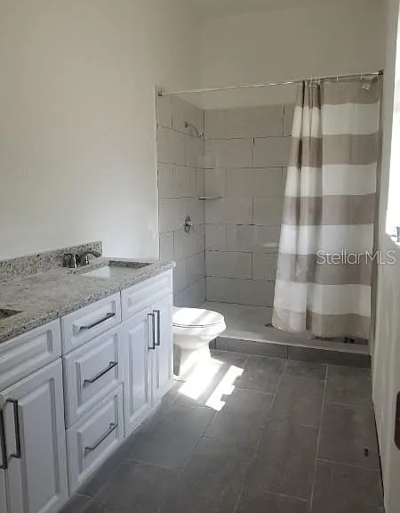 2107 W Chestnut St — Photo 10