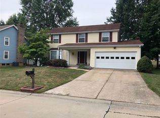 16 Lippizan Rd, Saint Peters, MO 63376