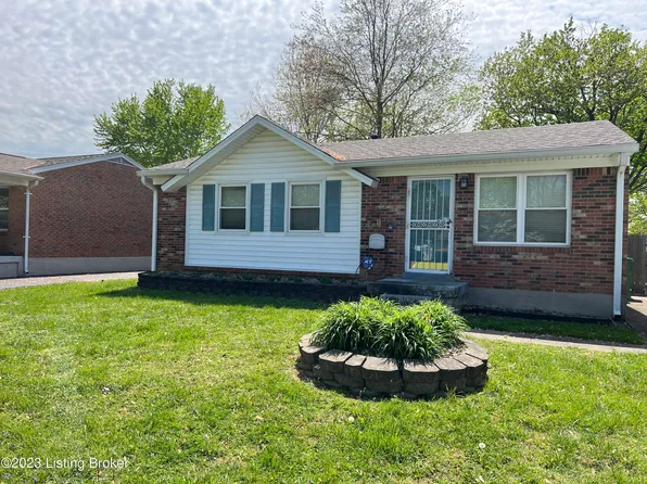 945 Summitt Dr, Louisville, KY 40229