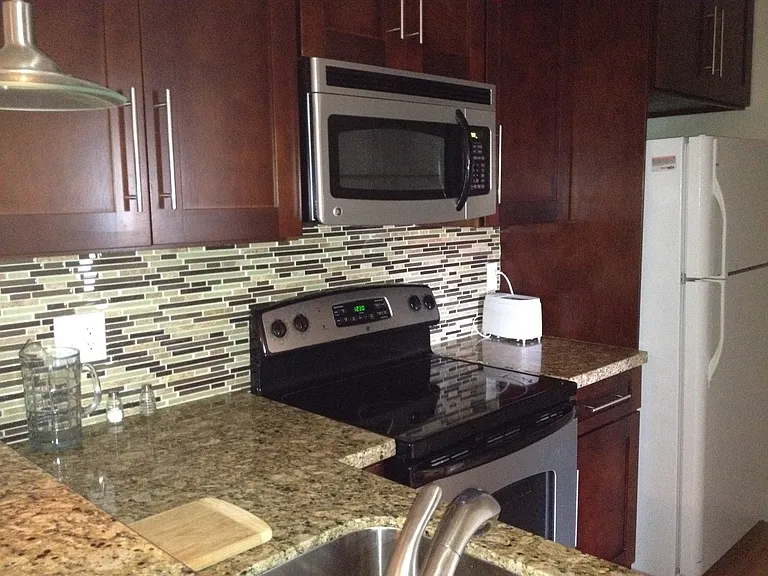 3402 Gardens East Dr #9 — Photo 5