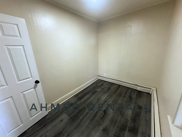 128 Alfred St #4 — Photo 11