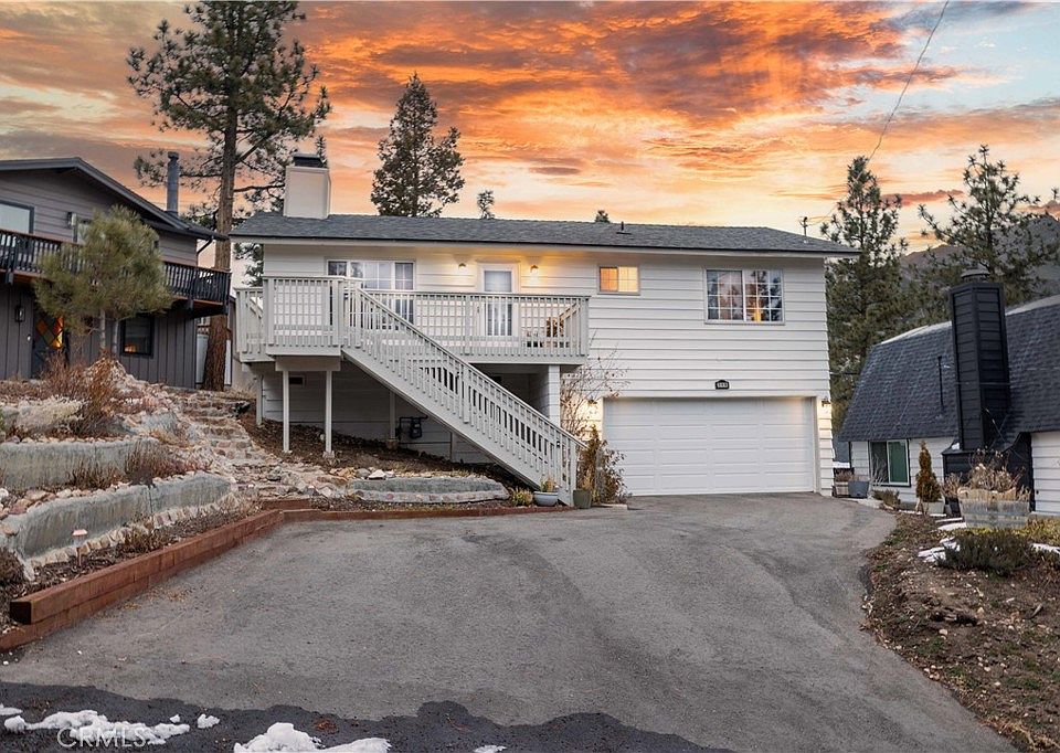 1st image of 349 Mullins Dr