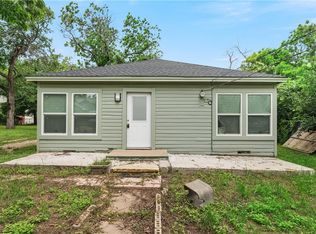 1131 N 14th St, Waco, TX 76707