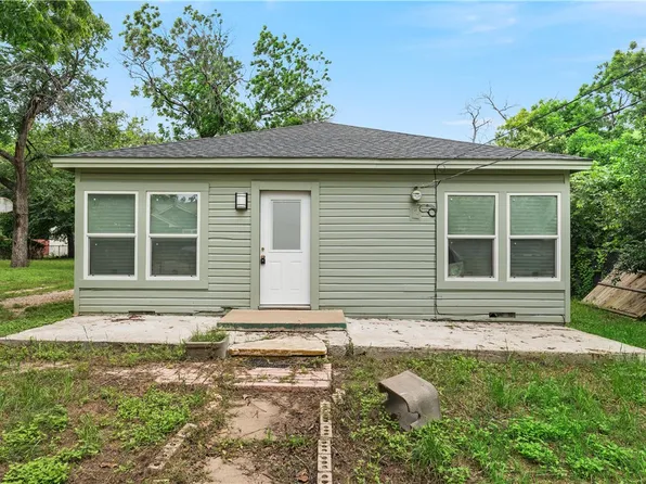 1131 N 14th St, Waco, TX 76707