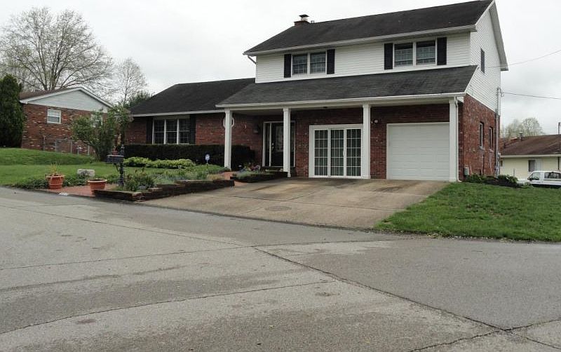 1st image of 1101 Poplar St