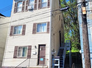 35 Lawn St #2, Pittsburgh, PA 15213